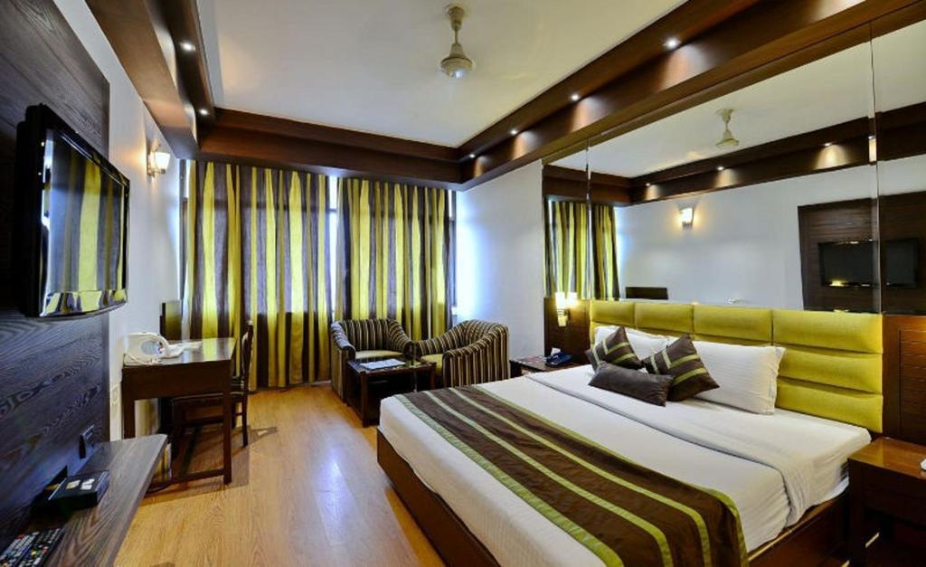 Hotel Park Grand Csandígarh Kültér fotó