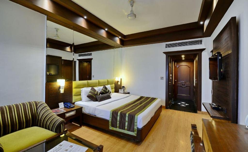 Hotel Park Grand Csandígarh Kültér fotó