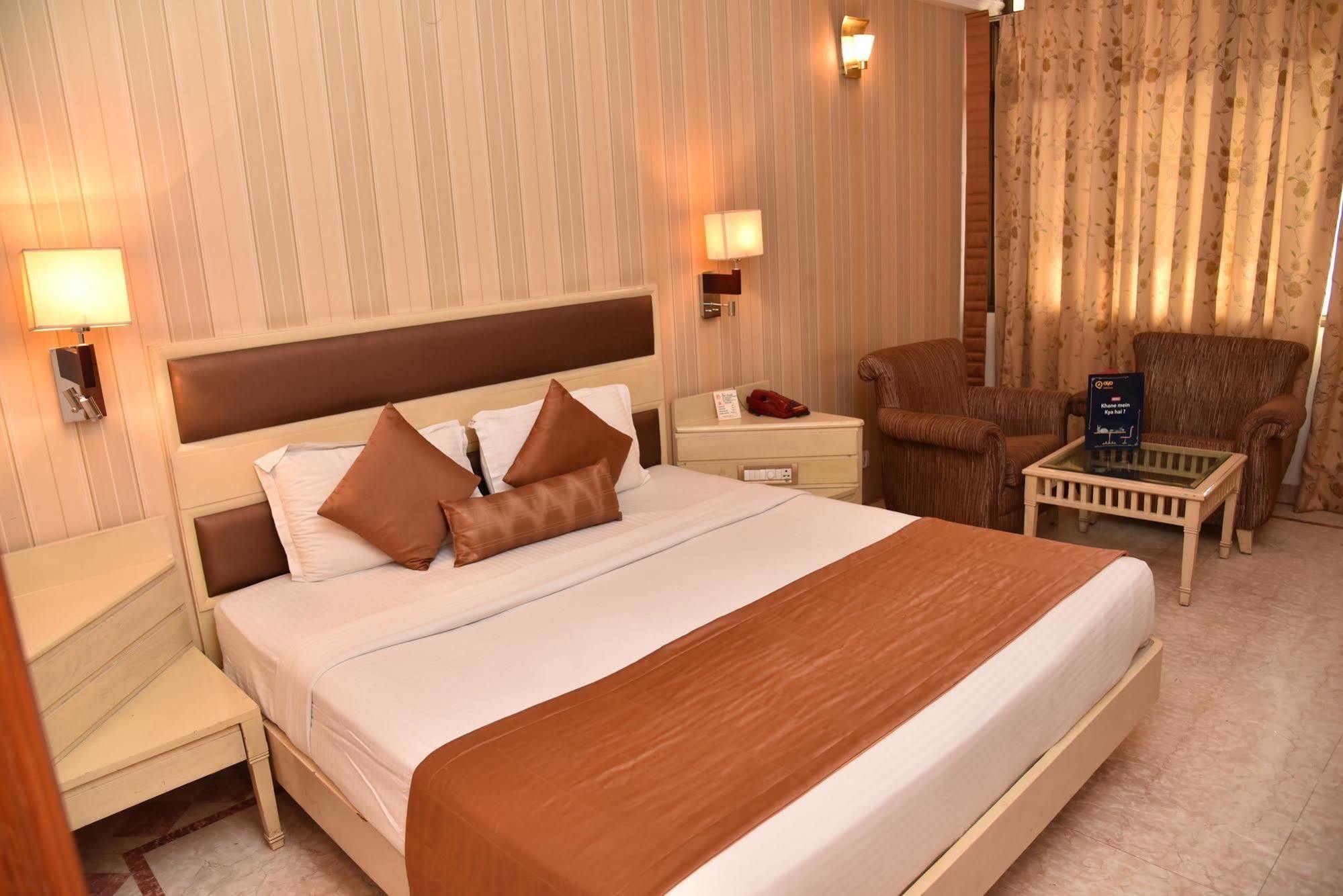 Hotel Park Grand Csandígarh Kültér fotó