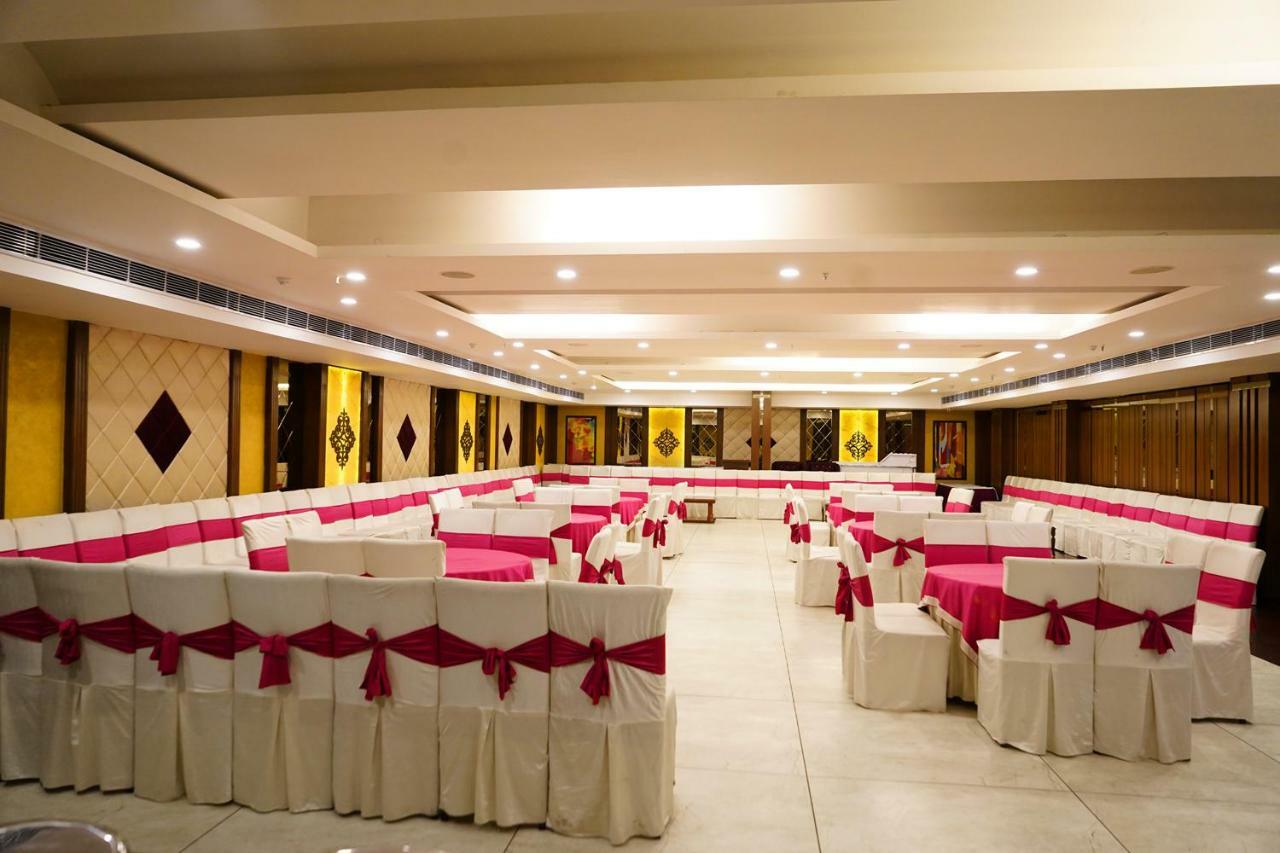 Hotel Park Grand Csandígarh Kültér fotó